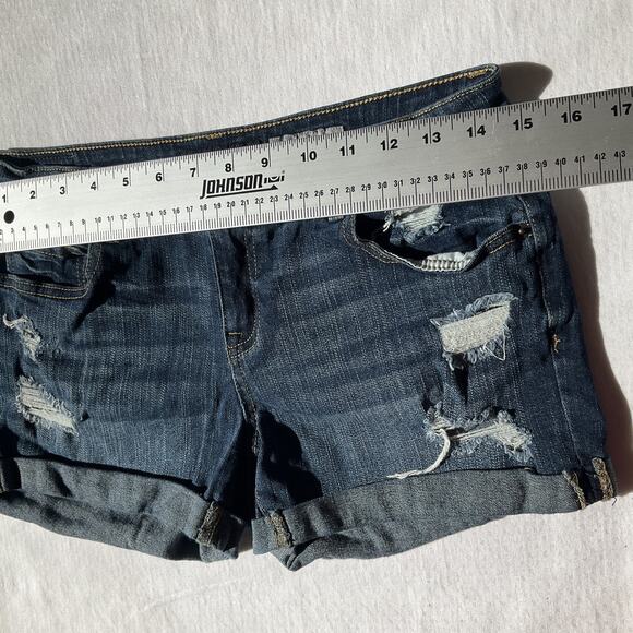 Aeropostale Women Shorts Size 8 Blue Denim Distressed Button 3" Inseam - Picture 4 of 10
